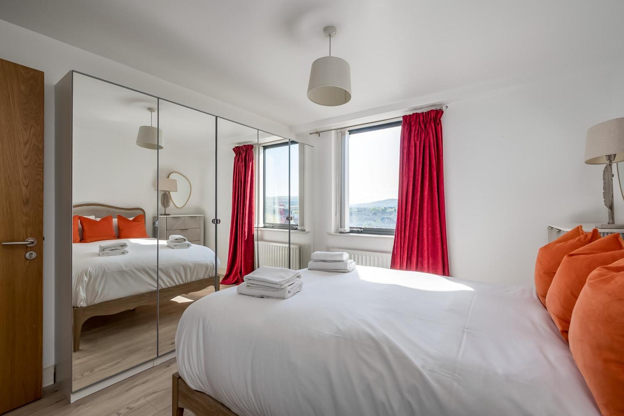 Central Belfast Apartments, Victoria Place Экстерьер фото