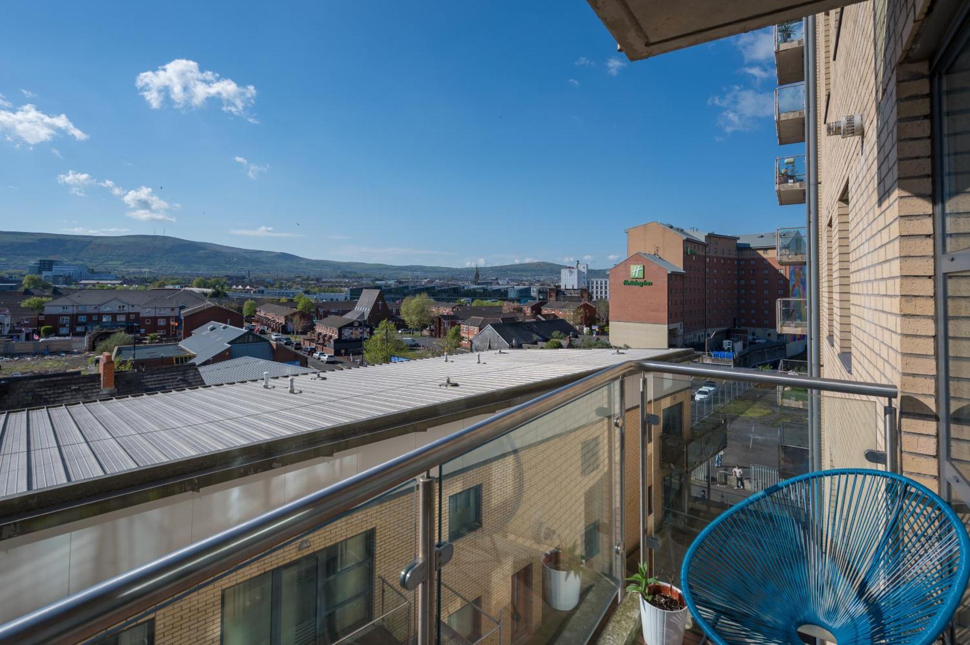 Central Belfast Apartments, Victoria Place Экстерьер фото
