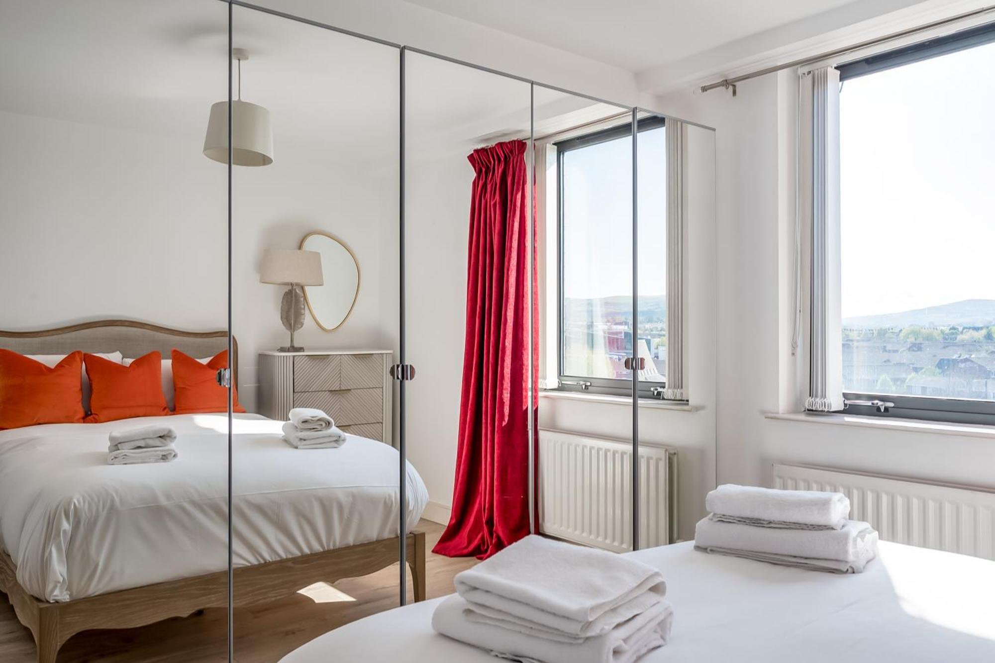 Central Belfast Apartments, Victoria Place Экстерьер фото