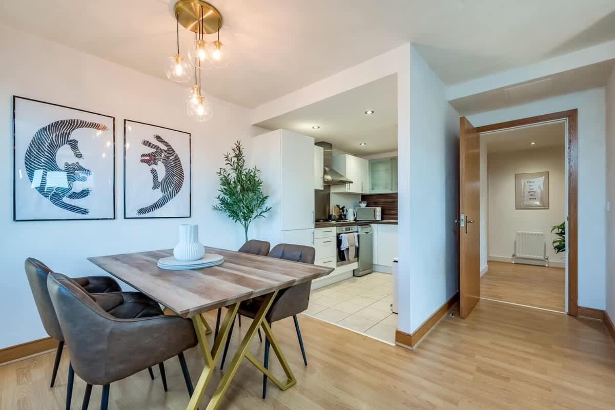 Central Belfast Apartments, Victoria Place Экстерьер фото