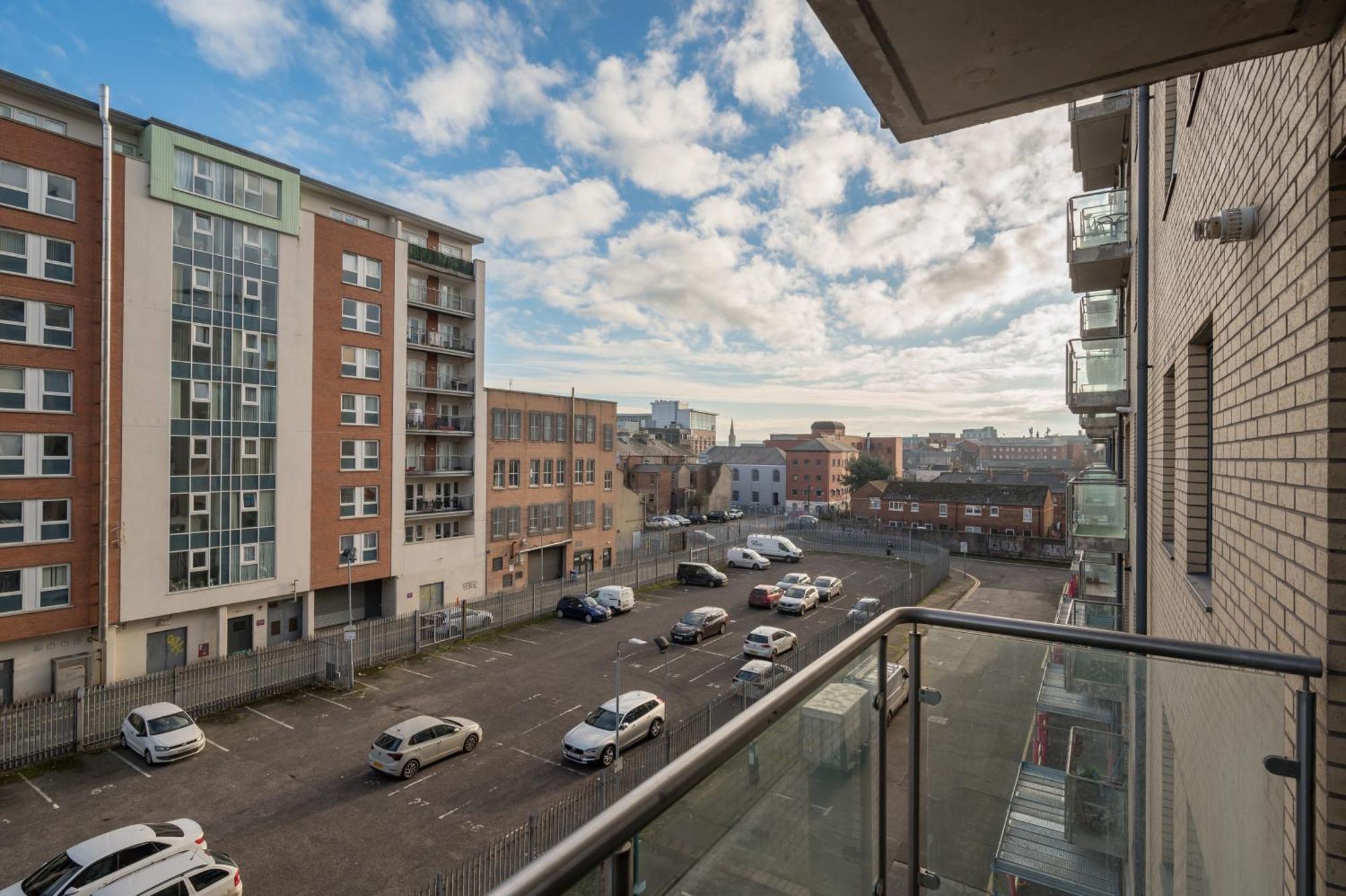 Central Belfast Apartments, Victoria Place Экстерьер фото